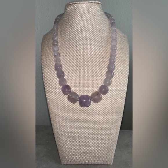 Misty Lilac Quartz Graduated Bead Necklace by Jay King - Picture 2 of 12